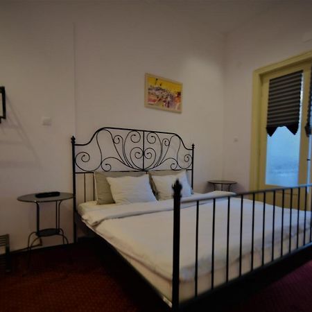 Casa Ado Aparthotel Oradea Exteriör bild